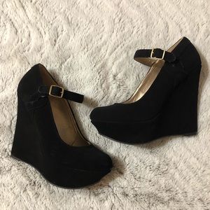 Like new wedge platform shoes